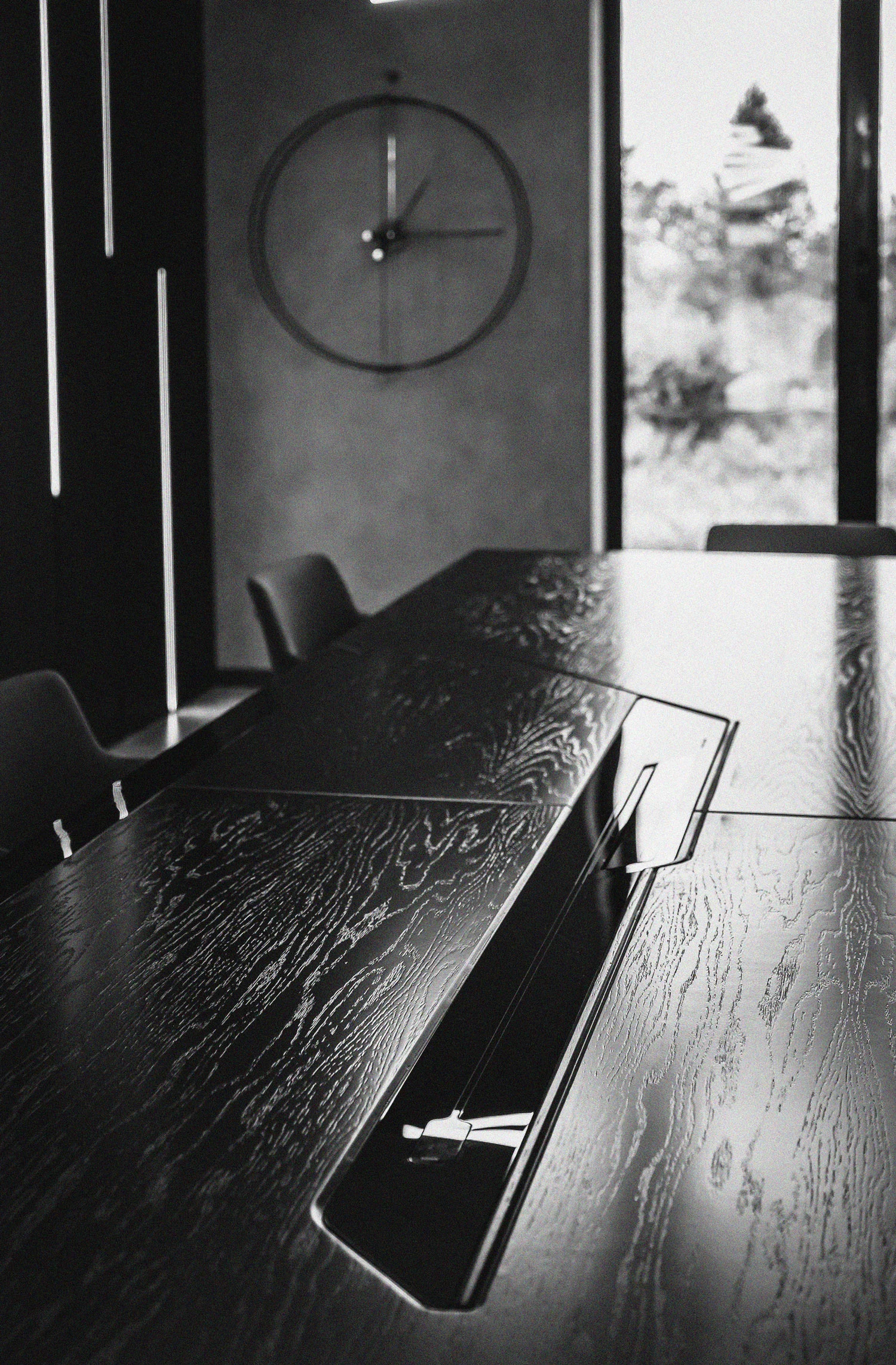 ident-iq-marketing-desk
